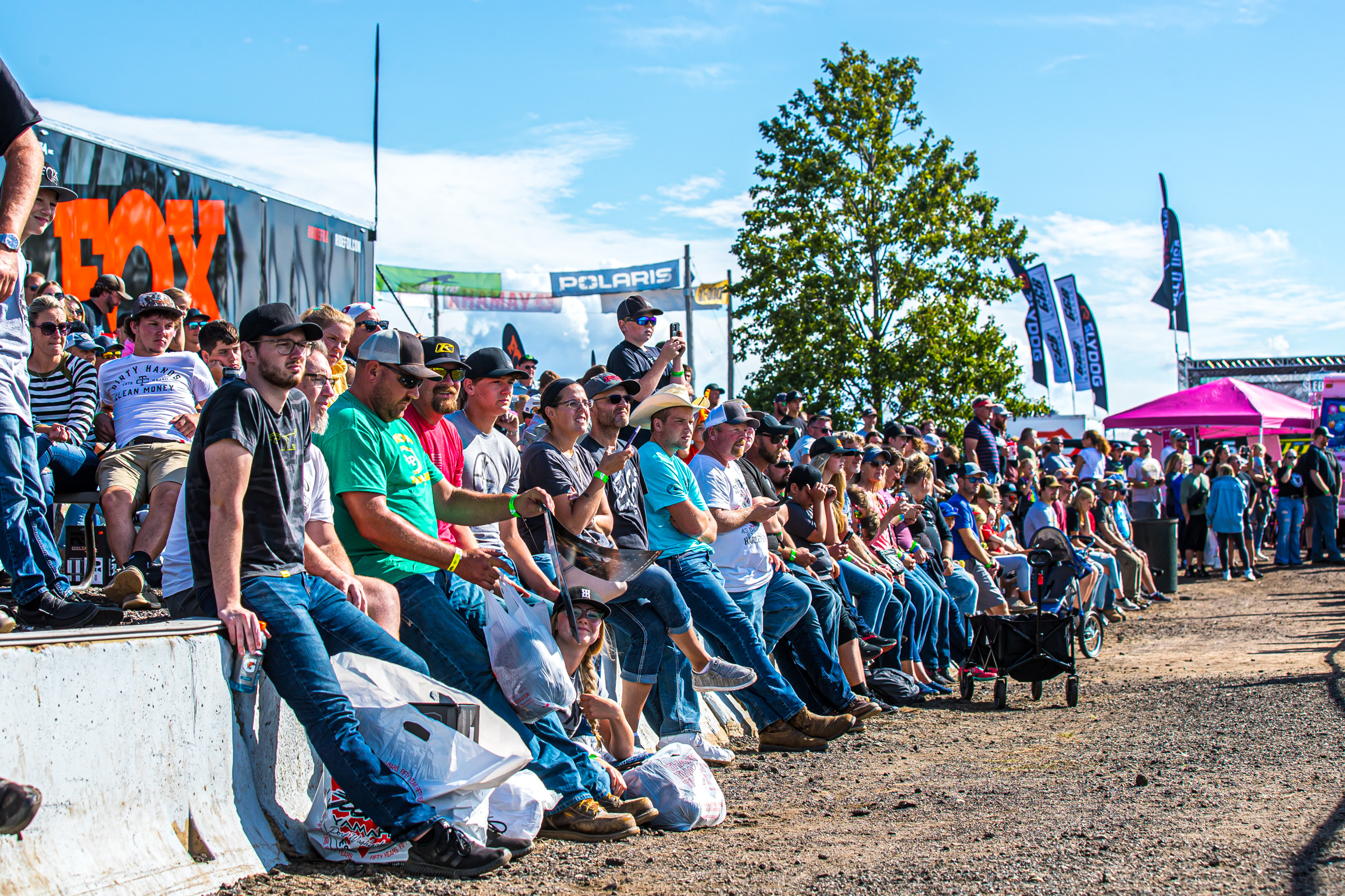 Haydays Snowmobile Event 2022 - igcnexf